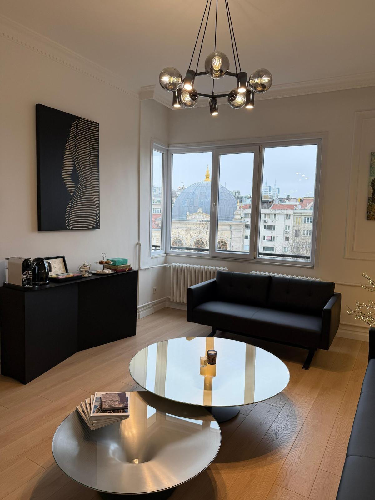 Dr. Erdal's consultation practice in Şişli, Istanbul